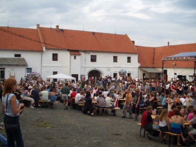 Vysoký Chlumec 31.7. 2004-02